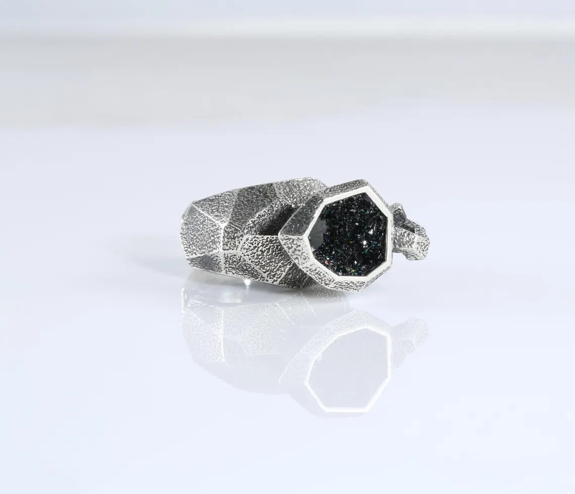 Sculptural statement ring in 925 sterling silver