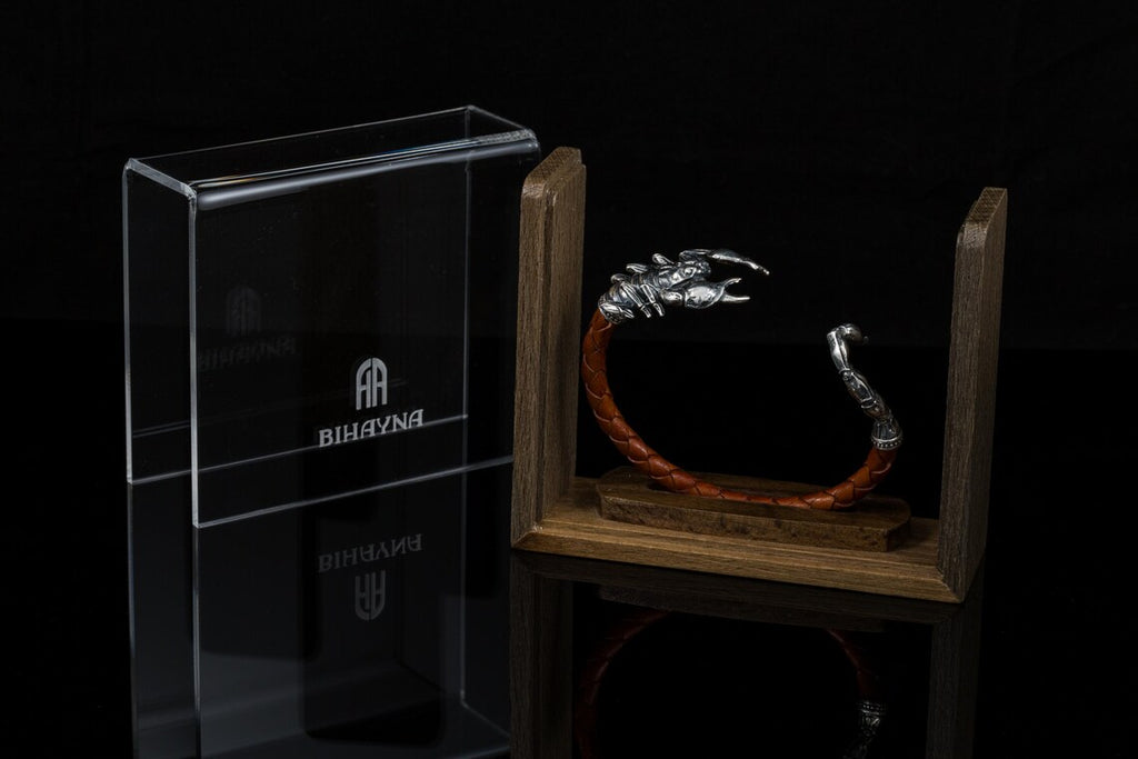 Gothic bracelet with silver claws