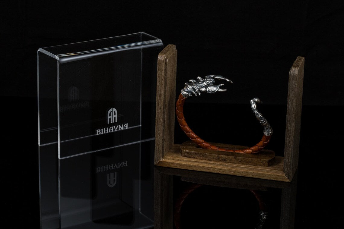 Gothic bracelet with silver claws