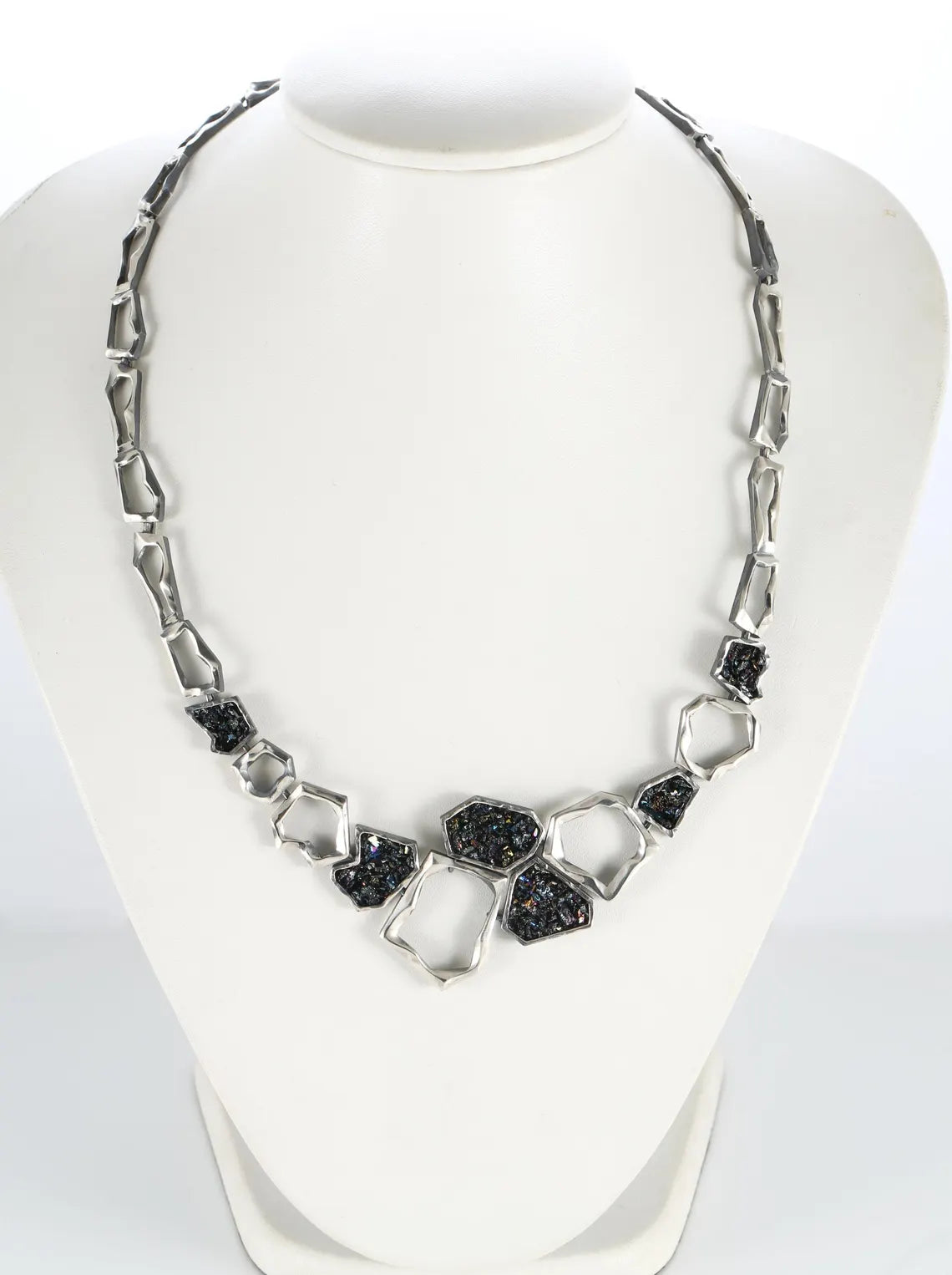 Silver jewelry set with druzy carborundum accents