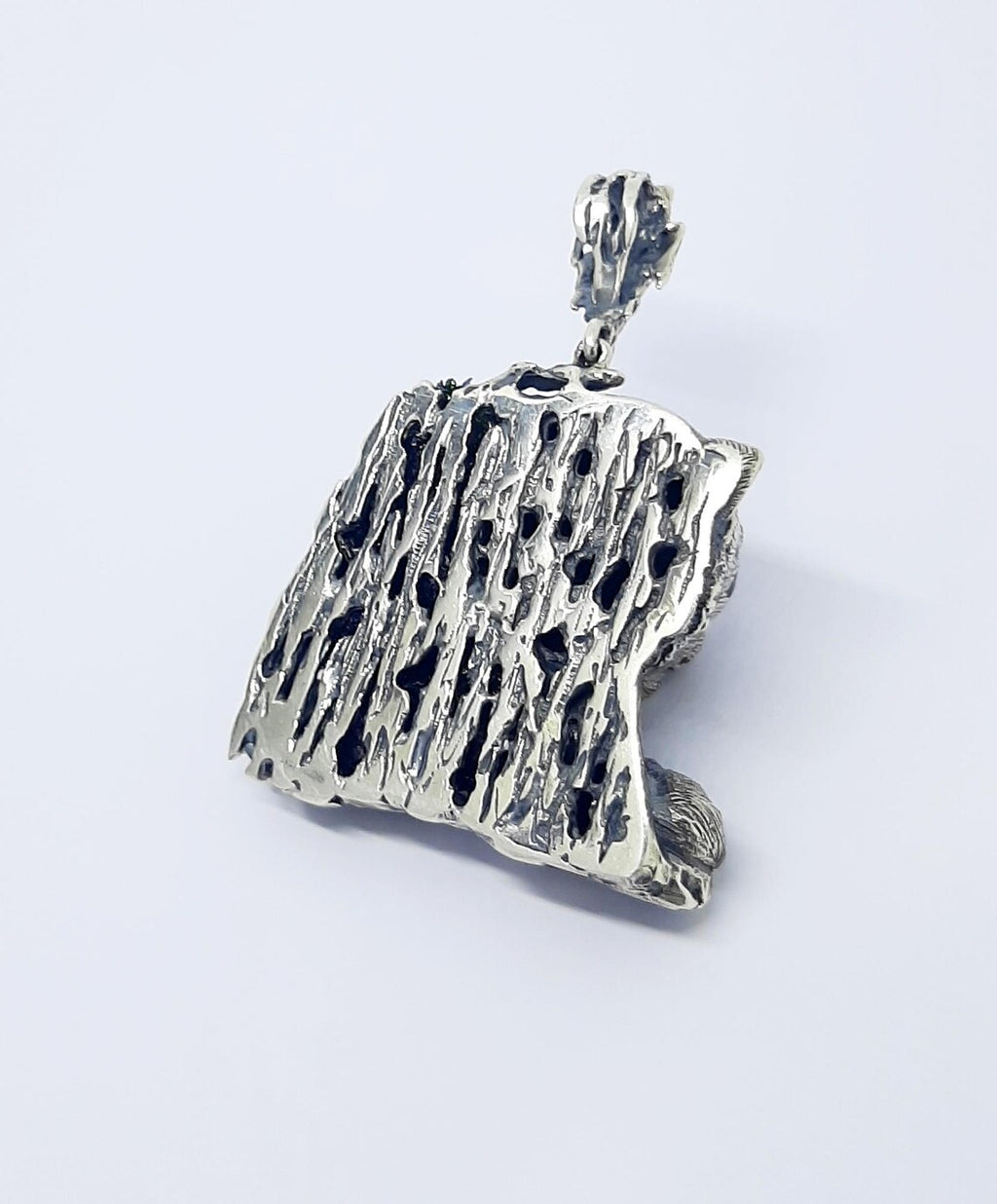 Wildlife sterling silver pendant