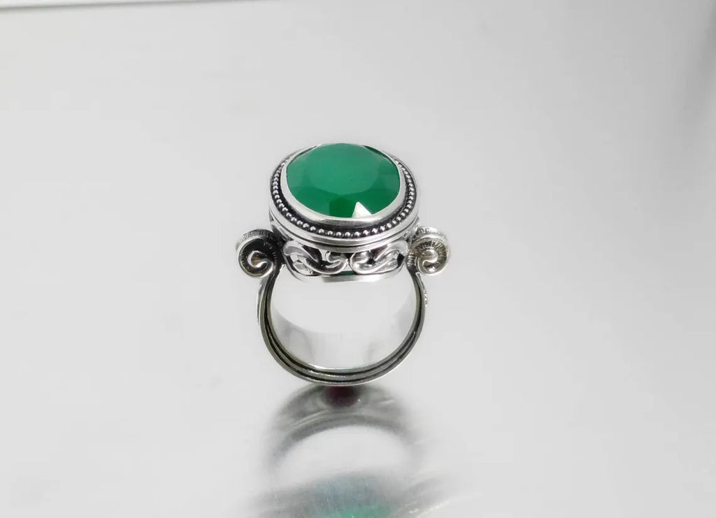 Vintage style artisan jewelry ring handmade in Armenia