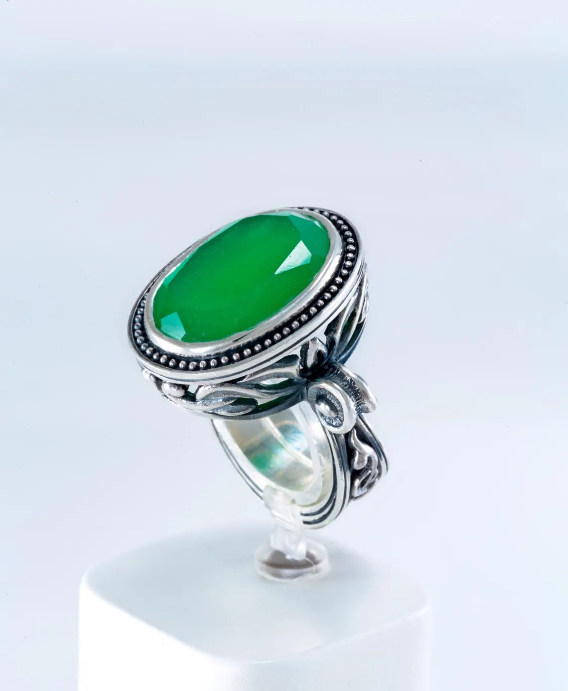 Handmade vintage sterling silver ring with green and red quartz