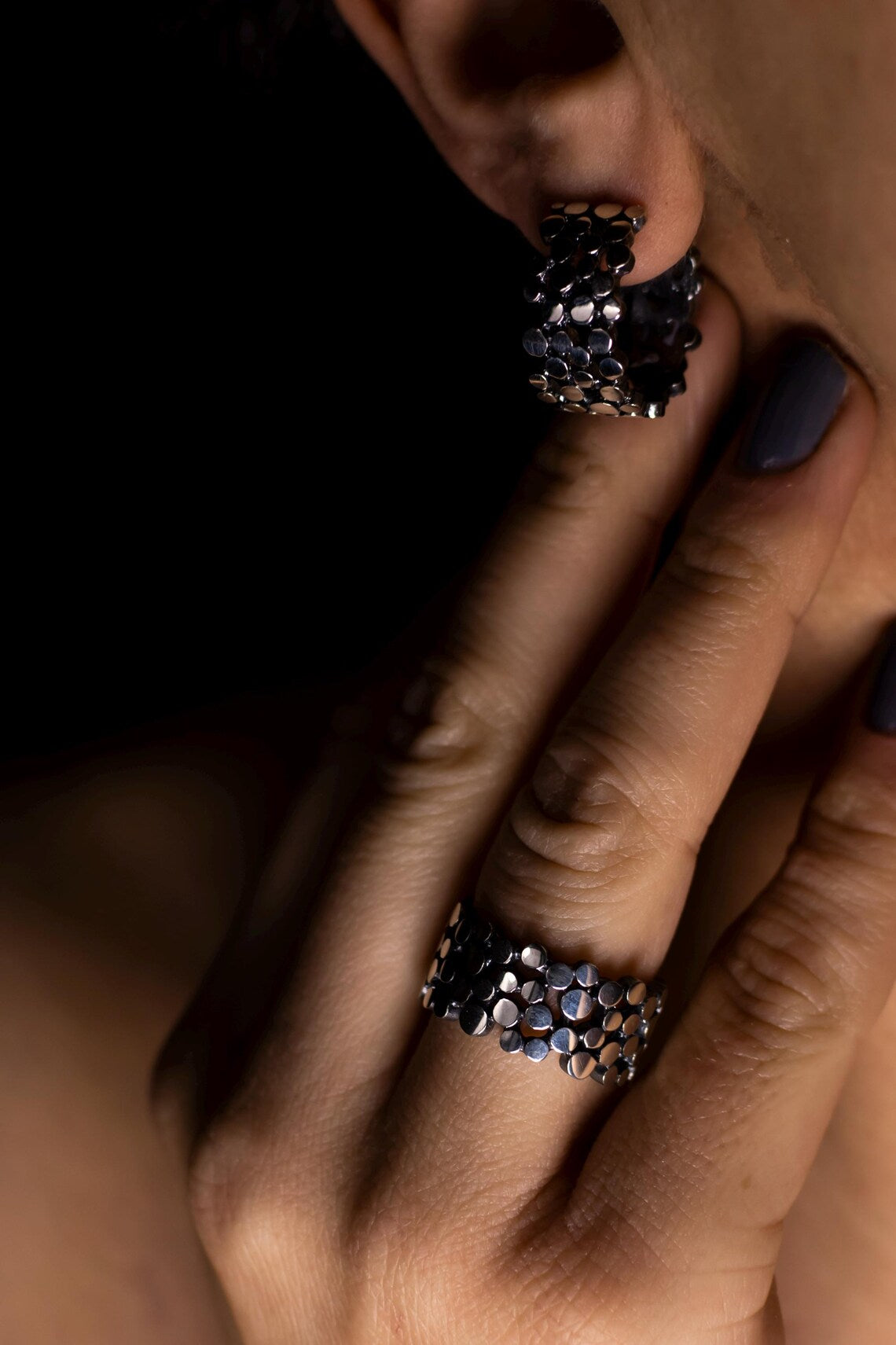 Modern dotted sterling silver jewelry set with artisan craftsmanship