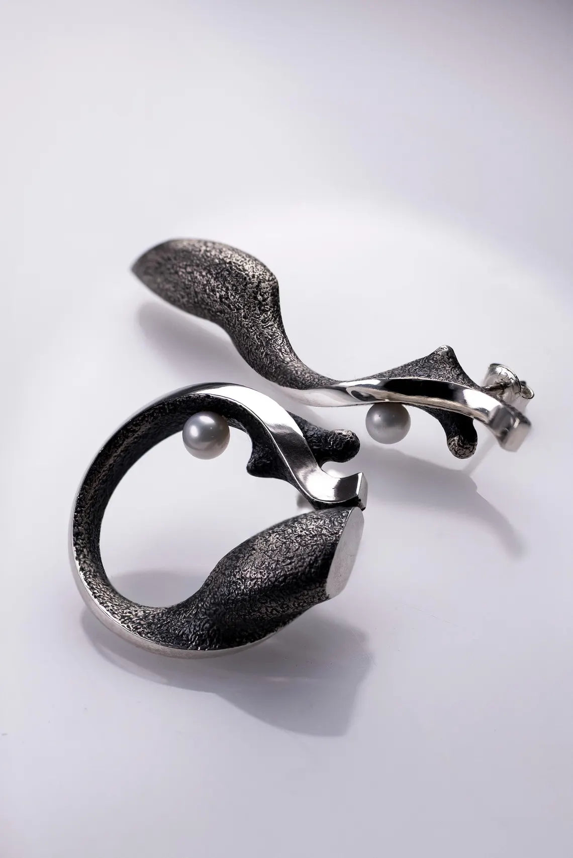 Contemporary sterling silver body art necklace