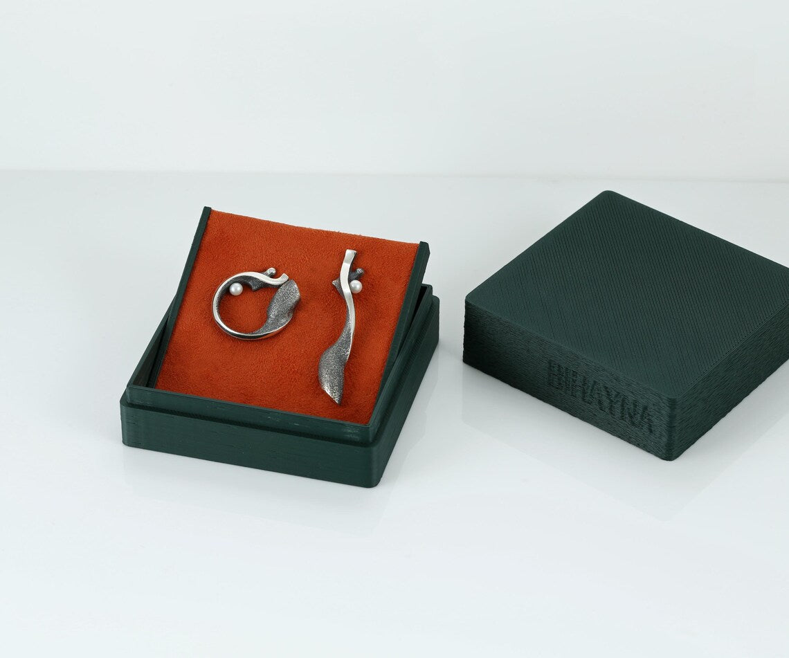 Sculptural Pearl Silver Earrings product image 3