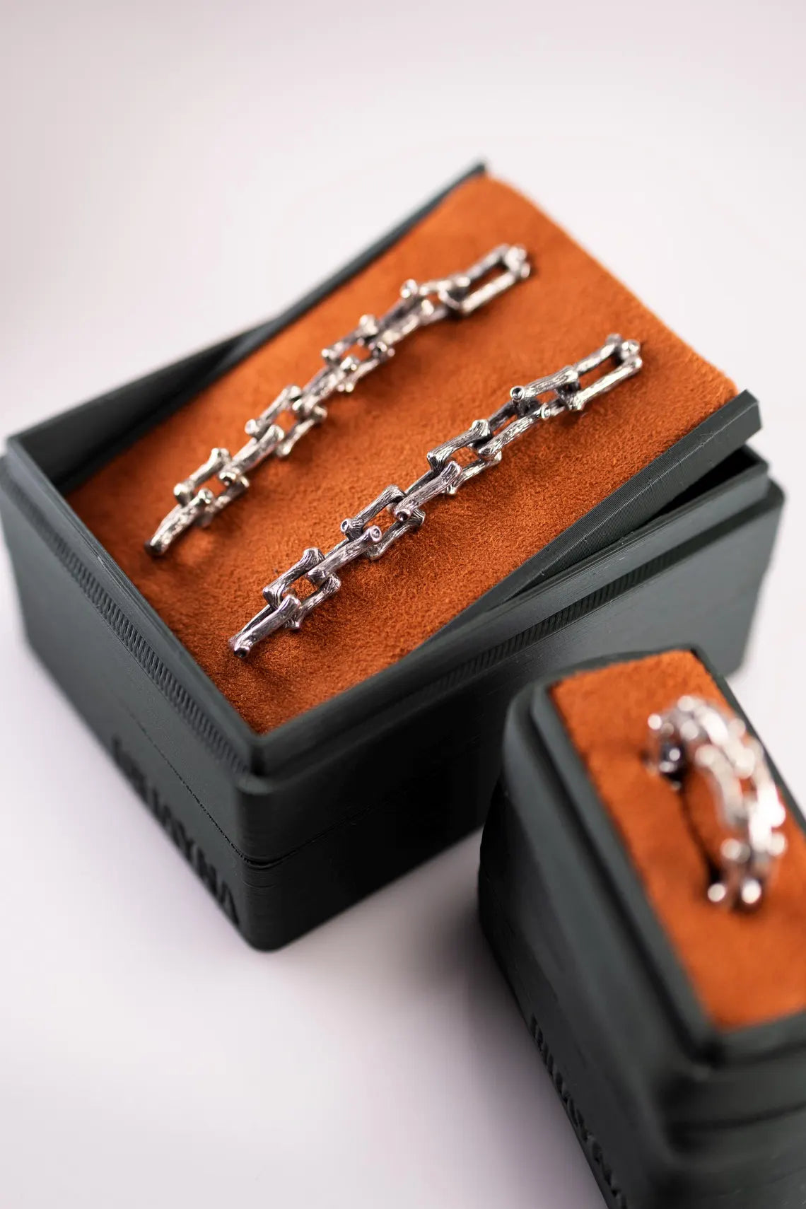 Minimalist chain link earrings in silver