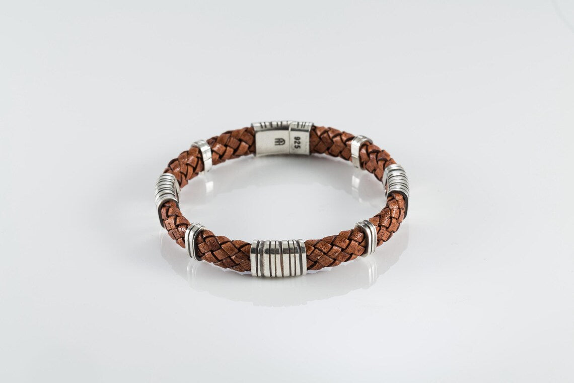 Brown leather and sterling silver bracelet