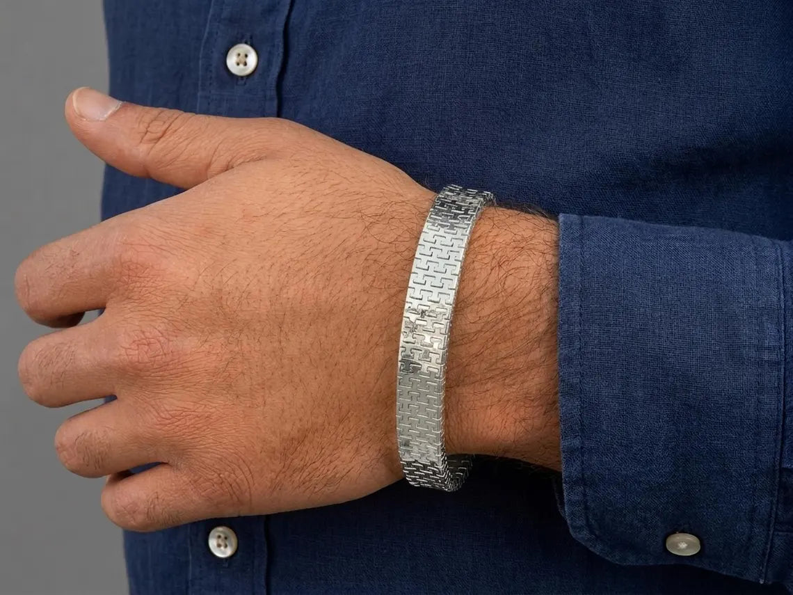 Geometric silver bracelet
