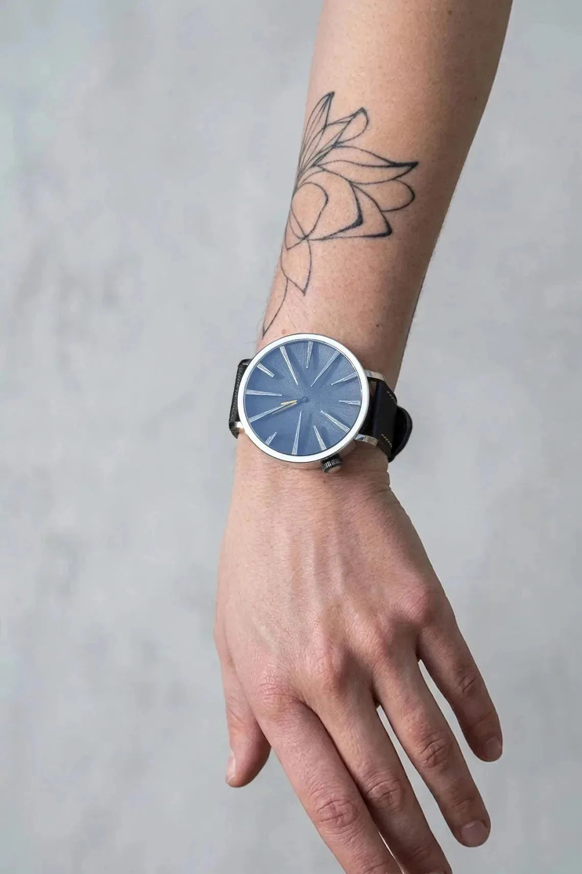 Minimalist Black Dial Silver Watch