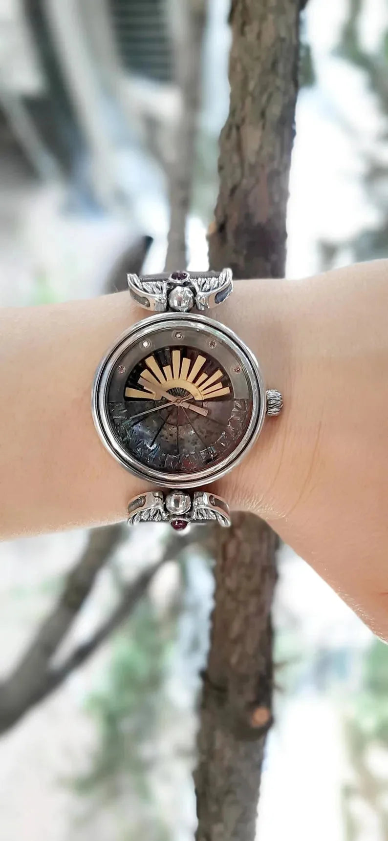 Luxury handcrafted women's watch with sapphire crystal